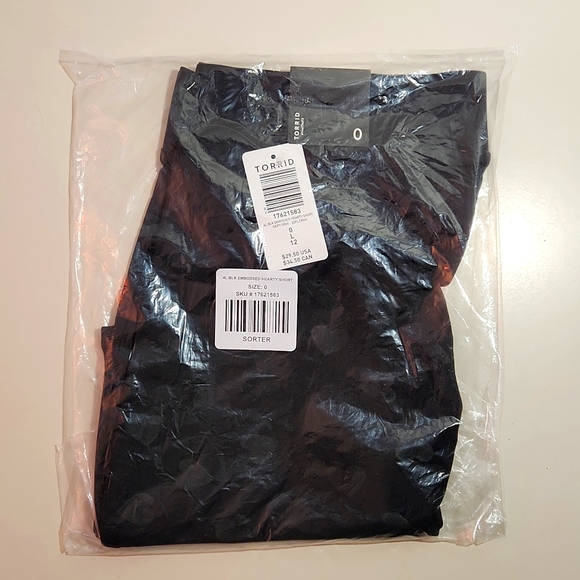 ❤️NWT VINTAGE TORRID BERMUDA BIKE SHORT - LACE SIDE INSET - 9" INSEAM  PLUS SIZE - Picture 4 of 10